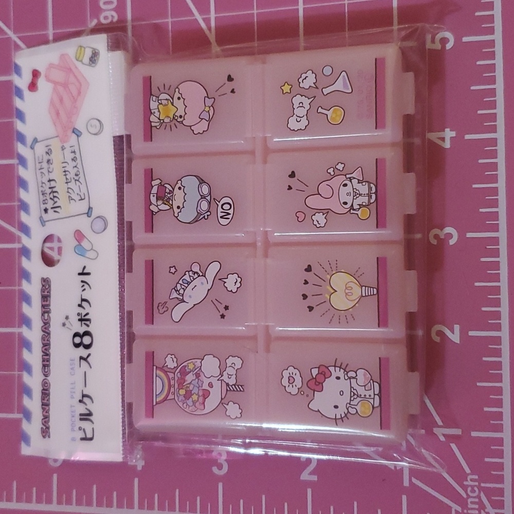 SANRIO Hello Kitty & Friends pill case storage